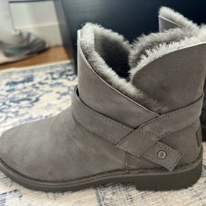 UGG Gray Winter Boots with Fleece Lining brand new never used